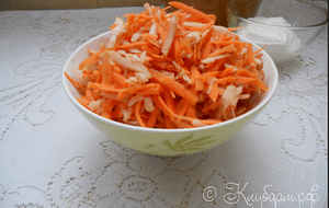 салат из овсянки на завтрак с морковью и медом фото