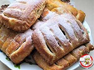 слойка с вишневым вареньем фото