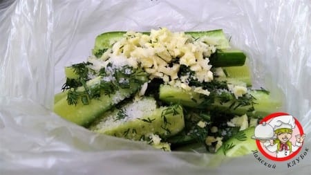 засолка огурцов фото