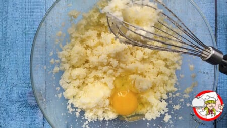 яйцо масло сахар для кекса фото