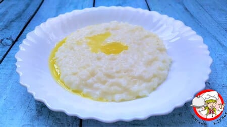 тарелка рисовой молочной каши фото
